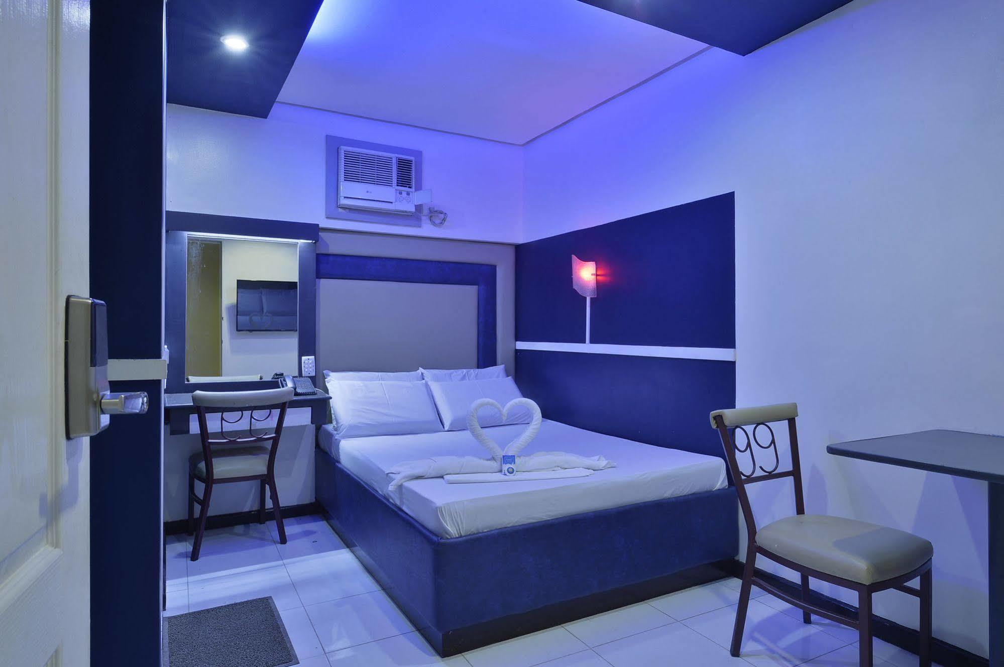 Hotel 99 Cubao Ciudad Quezon Exterior foto